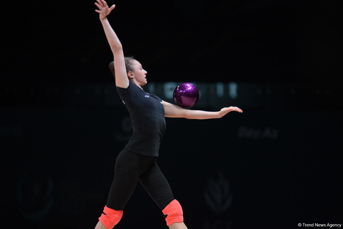 Bakıda bədii gimnastika üzrə Dünya Kuboku iştirakçılarının podium məşqləri başlayıb (FOTO)