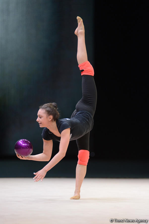 Bakıda bədii gimnastika üzrə Dünya Kuboku iştirakçılarının podium məşqləri başlayıb (FOTO)