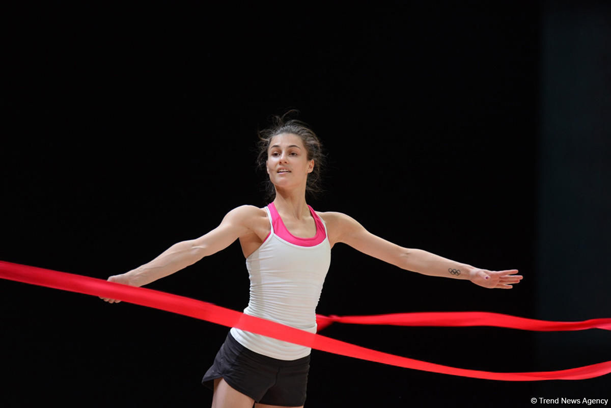 Bakıda bədii gimnastika üzrə Dünya Kuboku iştirakçılarının podium məşqləri başlayıb (FOTO)