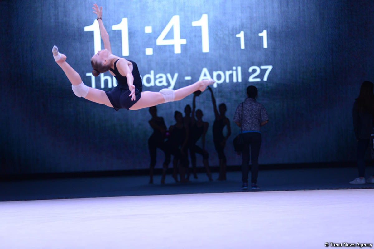 Bakıda bədii gimnastika üzrə Dünya Kuboku iştirakçılarının podium məşqləri başlayıb (FOTO)