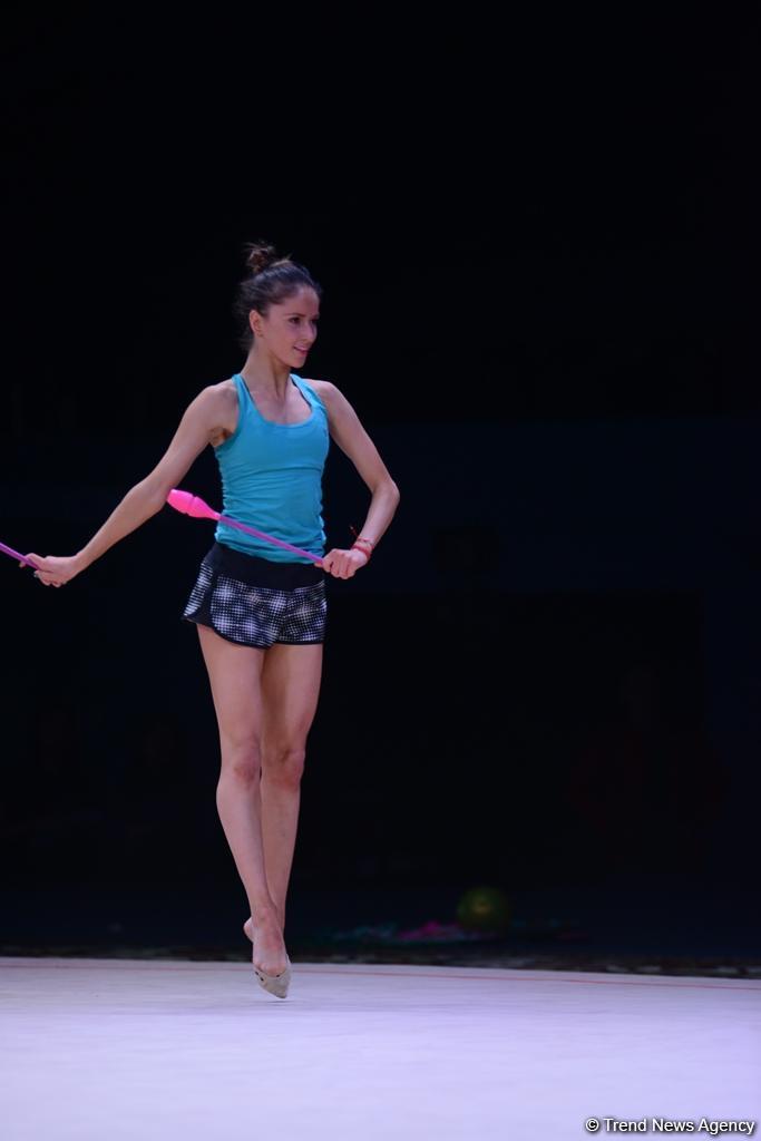 Bakıda bədii gimnastika üzrə Dünya Kuboku iştirakçılarının podium məşqləri başlayıb (FOTO)
