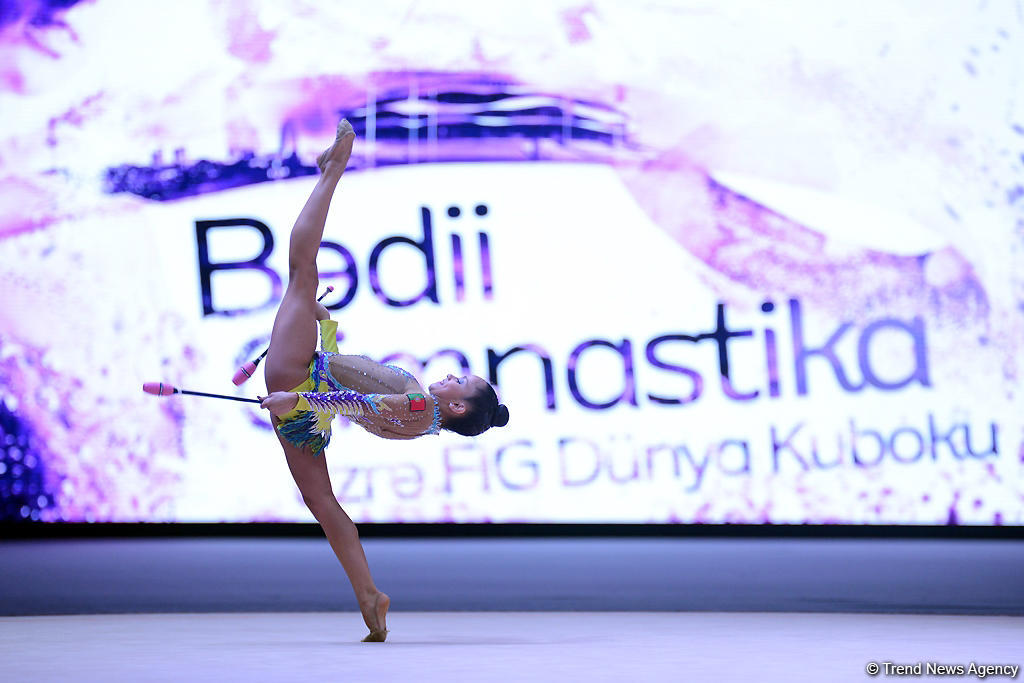 Bədii gimnastika üzrə Dünya Kuboku yarışlarında ən yaxşı məqamlar - ikinci gün (FOTO)