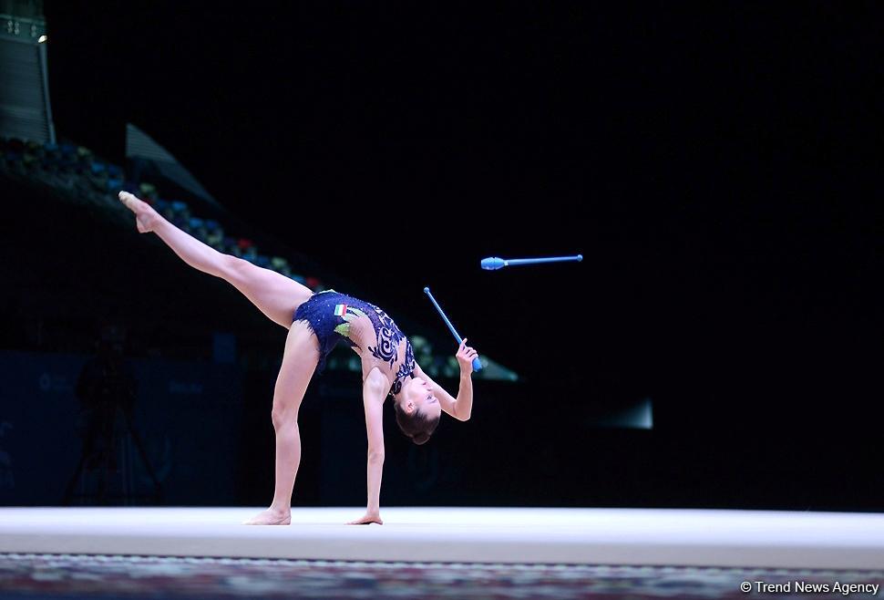 Bədii gimnastika üzrə Dünya Kuboku yarışlarında ən yaxşı məqamlar - ikinci gün (FOTO)