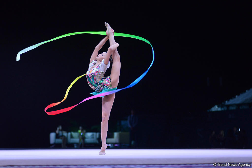 Bədii gimnastika üzrə Dünya Kuboku yarışlarında ən yaxşı məqamlar - ikinci gün (FOTO)