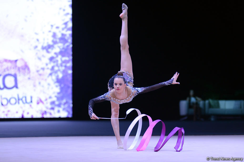 Bədii gimnastika üzrə Dünya Kuboku yarışlarında ən yaxşı məqamlar - ikinci gün (FOTO)