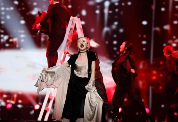 Azərbaycan təmsilçisi Diana Hacıyeva "Eurovision"da finala çıxdı (FOTO)