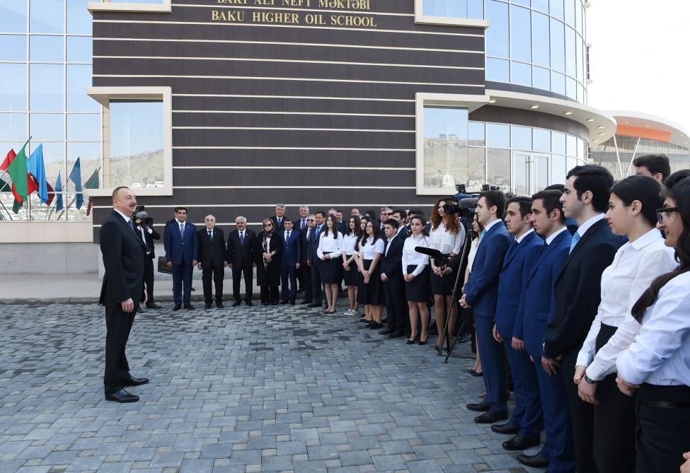 Prezident İlham Əliyev Bakı Ali Neft Məktəbinin kampusunun açılışında iştirak edib (FOTO) (YENİLƏNİB-2)