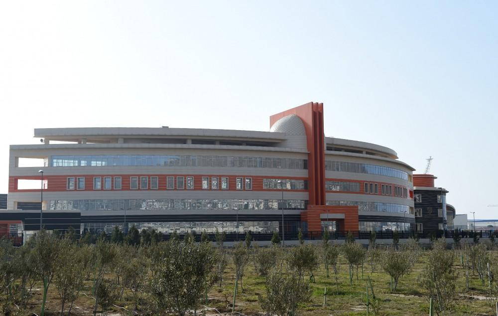 Prezident İlham Əliyev Bakı Ali Neft Məktəbinin kampusunun açılışında iştirak edib (FOTO) (YENİLƏNİB-2)