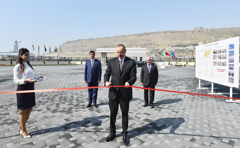 Prezident İlham Əliyev Bakı Ali Neft Məktəbinin kampusunun açılışında iştirak edib (FOTO) (YENİLƏNİB-2)