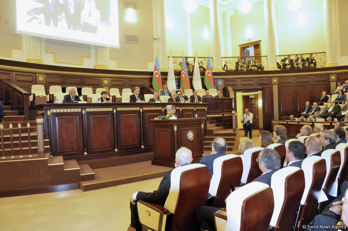 Nərgiz Paşayeva: "Ən müqəddəs vəzifəmiz – Nizami Gəncəvinin adını Oksford Universitetində daimi yaşatmaqdır" (FOTO)