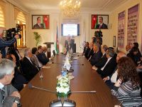 Bilik Fondunda rumıniyalı alimin “Kamal Abdulla: dolğunluq fəlsəfəsi” monoqrafiyasının təqdimatı olub (FOTO)