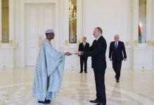 Prezident İlham Əliyev Malinin Azərbaycanda yeni təyin olunmuş səfirinin etimadnaməsini qəbul edib (FOTO) (YENİLƏNİB)