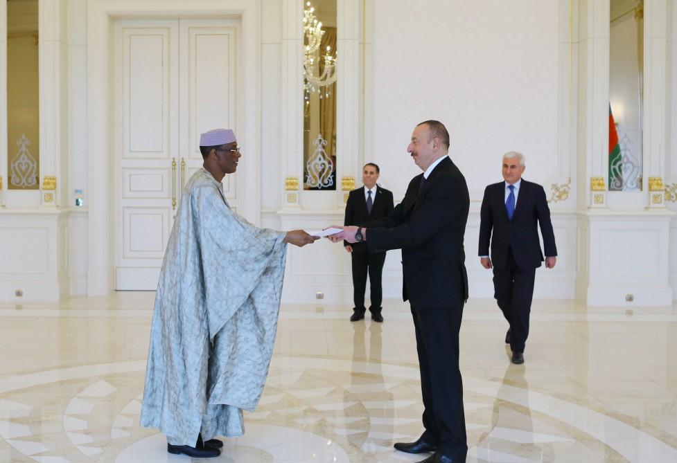 Prezident İlham Əliyev Malinin Azərbaycanda yeni təyin olunmuş səfirinin etimadnaməsini qəbul edib (FOTO) (YENİLƏNİB)
