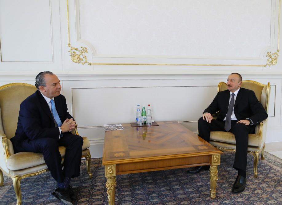 İlham Əliyev ABŞ Etnik Anlaşma Fondunun prezidentini qəbul edib (FOTO) (YENİLƏNİB)
