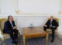 İlham Əliyev ABŞ Etnik Anlaşma Fondunun prezidentini qəbul edib (FOTO) (YENİLƏNİB)