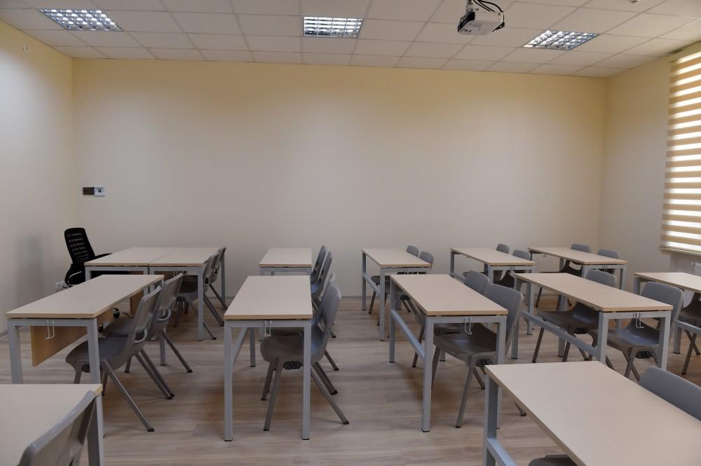 Mehriban Əliyeva Dövlət Mədəniyyət və İncəsənət Universitetinin əsas tədris korpusunun əsaslı təmirdən sonra açılışında iştirak edib (FOTO) (YENİLƏNİB)