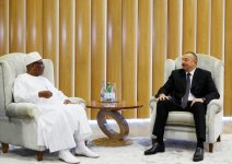 Prezident İlham Əliyev Mali Prezidenti ilə görüşüb (FOTO)