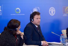 IV Ümumdünya Mədəniyyətlərarası Dialoq Forumunun ikinci günü FOTOLARDA