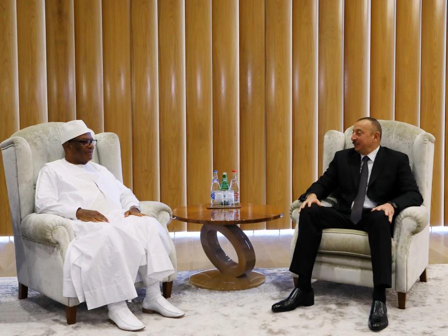Prezident İlham Əliyev Mali Prezidenti ilə görüşüb (FOTO)