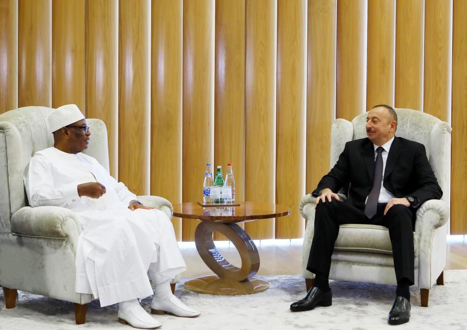 Prezident İlham Əliyev Mali Prezidenti ilə görüşüb (FOTO)