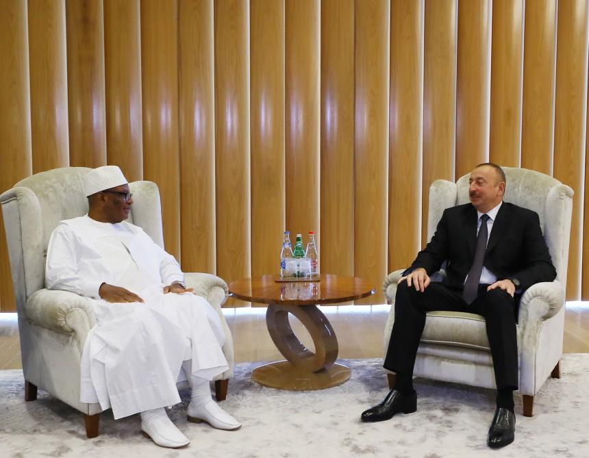 Prezident İlham Əliyev Mali Prezidenti ilə görüşüb (FOTO)