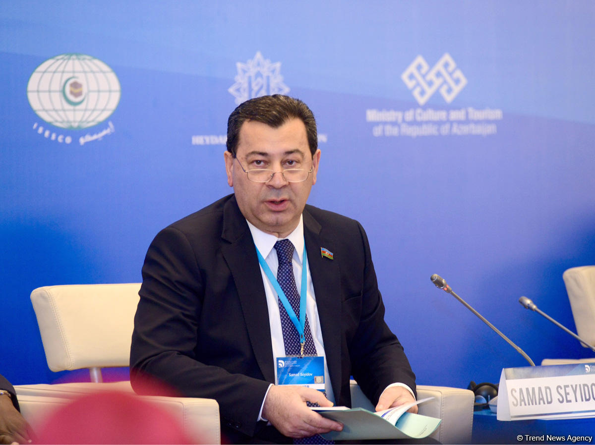 IV Ümumdünya Mədəniyyətlərarası Dialoq Forumunun ikinci günü FOTOLARDA