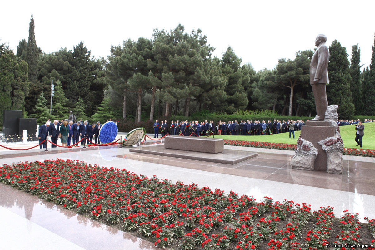 YAP-ın  təşkilatçılığı ilə “Heydər Əliyev ideyaları və dərin islahatlar strategiyası” mövzusunda konfrans keçirilib (FOTO)
