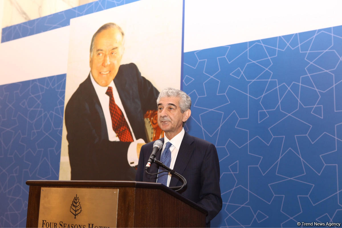 YAP-ın  təşkilatçılığı ilə “Heydər Əliyev ideyaları və dərin islahatlar strategiyası” mövzusunda konfrans keçirilib (FOTO)