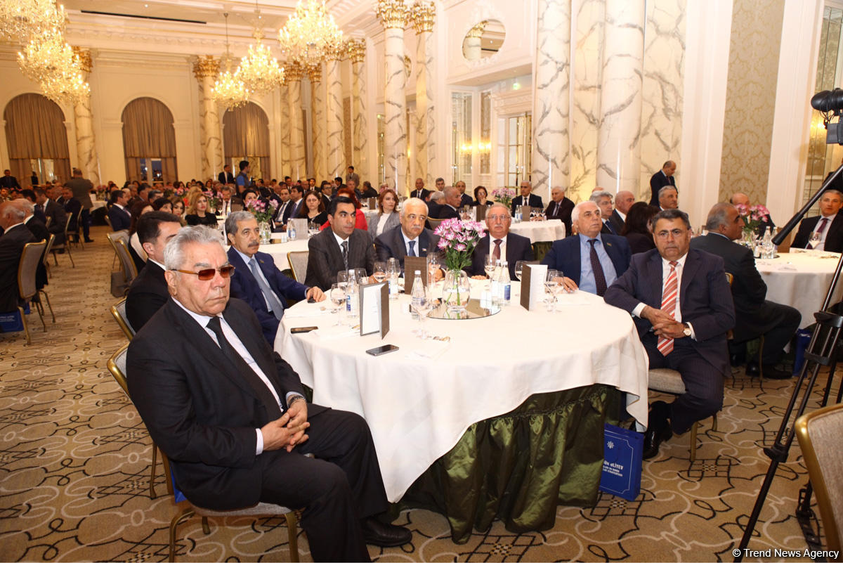 YAP-ın  təşkilatçılığı ilə “Heydər Əliyev ideyaları və dərin islahatlar strategiyası” mövzusunda konfrans keçirilib (FOTO)