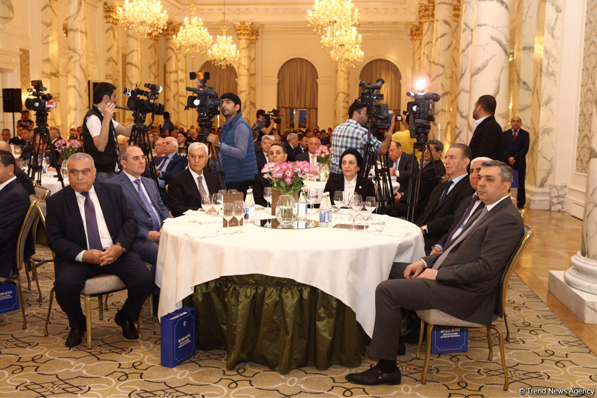 YAP-ın  təşkilatçılığı ilə “Heydər Əliyev ideyaları və dərin islahatlar strategiyası” mövzusunda konfrans keçirilib (FOTO)