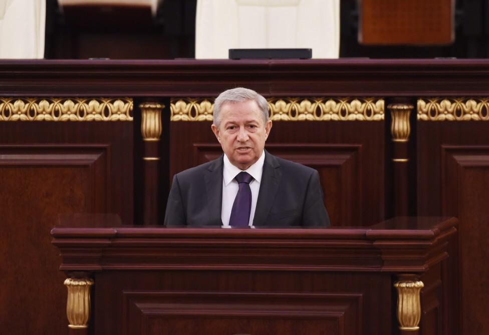 Prezident İlham Əliyev və xanımı tanınmış alim, akademik Rəfiqə Əliyeva ilə vida mərasimində iştirak ediblər (FOTO) (YENİLƏNİB)