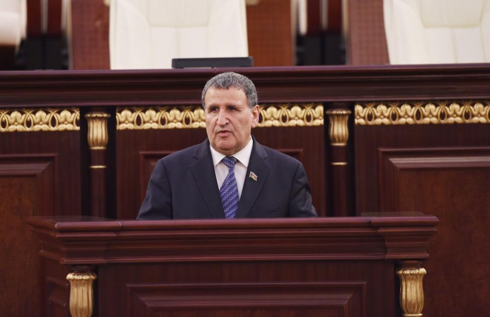 Prezident İlham Əliyev və xanımı tanınmış alim, akademik Rəfiqə Əliyeva ilə vida mərasimində iştirak ediblər (FOTO) (YENİLƏNİB)