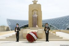 Azərbaycan ictimaiyyəti faşizm üzərində Qələbənin 72-ci ildönümünü qeyd edir (FOTO)
