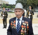 Azərbaycan ictimaiyyəti faşizm üzərində Qələbənin 72-ci ildönümünü qeyd edir (FOTO)