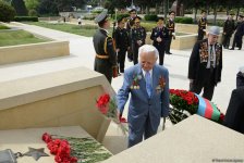 Azərbaycan ictimaiyyəti faşizm üzərində Qələbənin 72-ci ildönümünü qeyd edir (FOTO)