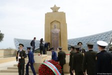 Azərbaycan ictimaiyyəti faşizm üzərində Qələbənin 72-ci ildönümünü qeyd edir (FOTO)