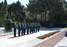 Azərbaycan ictimaiyyəti ümummilli lider Heydər Əliyevin anadan olmasının 94-cü ildönümünü qeyd edir (FOTO)