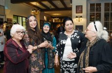 Leyla Əliyeva müharibə və əmək əlilləri üçün pansionatın sakinləri ilə görüşüb (FOTO)