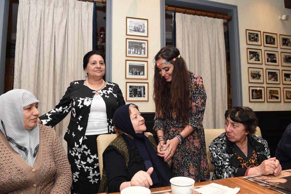 Leyla Əliyeva müharibə və əmək əlilləri üçün pansionatın sakinləri ilə görüşüb (FOTO)