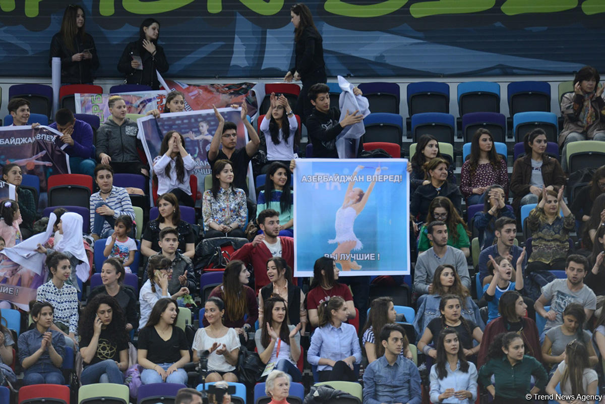 İslamiada çərçivəsində bədii gimnastika üzrə yarışlara start verildi (FOTO)