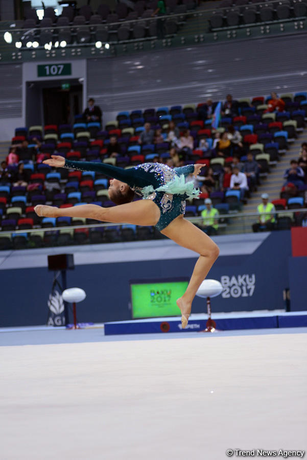 İslamiada çərçivəsində bədii gimnastika üzrə yarışlara start verildi (FOTO)