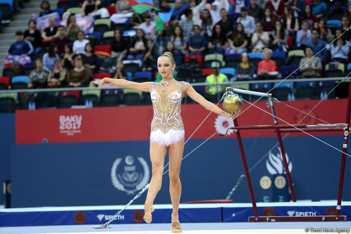 İslamiada çərçivəsində bədii gimnastika üzrə yarışlara start verildi (FOTO)