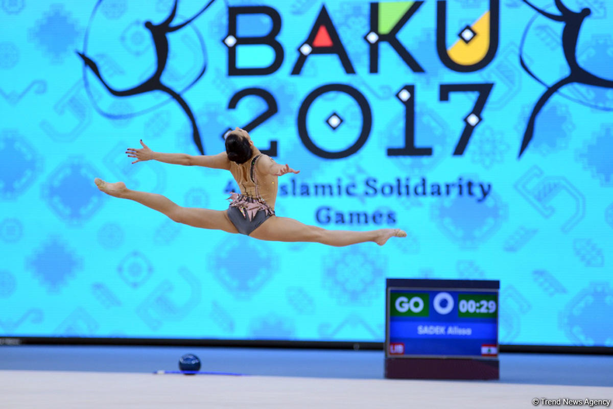 İslamiada çərçivəsində bədii gimnastika üzrə yarışlara start verildi (FOTO)