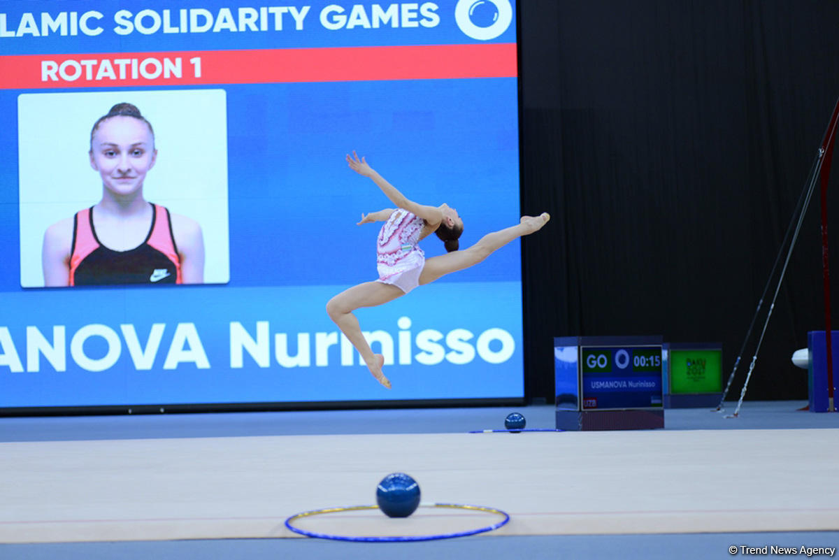 İslamiada çərçivəsində bədii gimnastika üzrə yarışlara start verildi (FOTO)