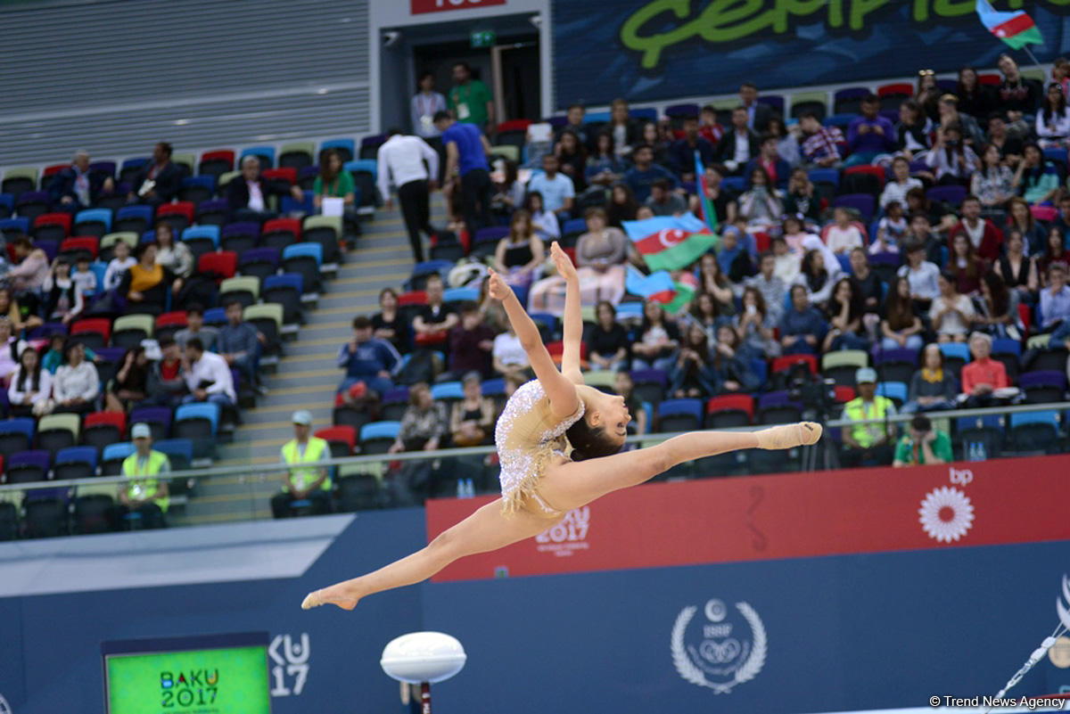 İslamiada çərçivəsində bədii gimnastika üzrə yarışlara start verildi (FOTO)