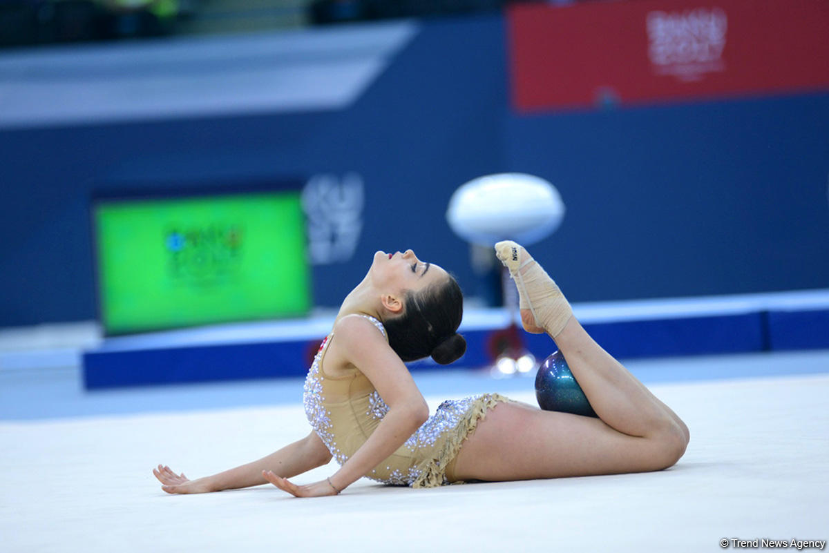 İslamiada çərçivəsində bədii gimnastika üzrə yarışlara start verildi (FOTO)