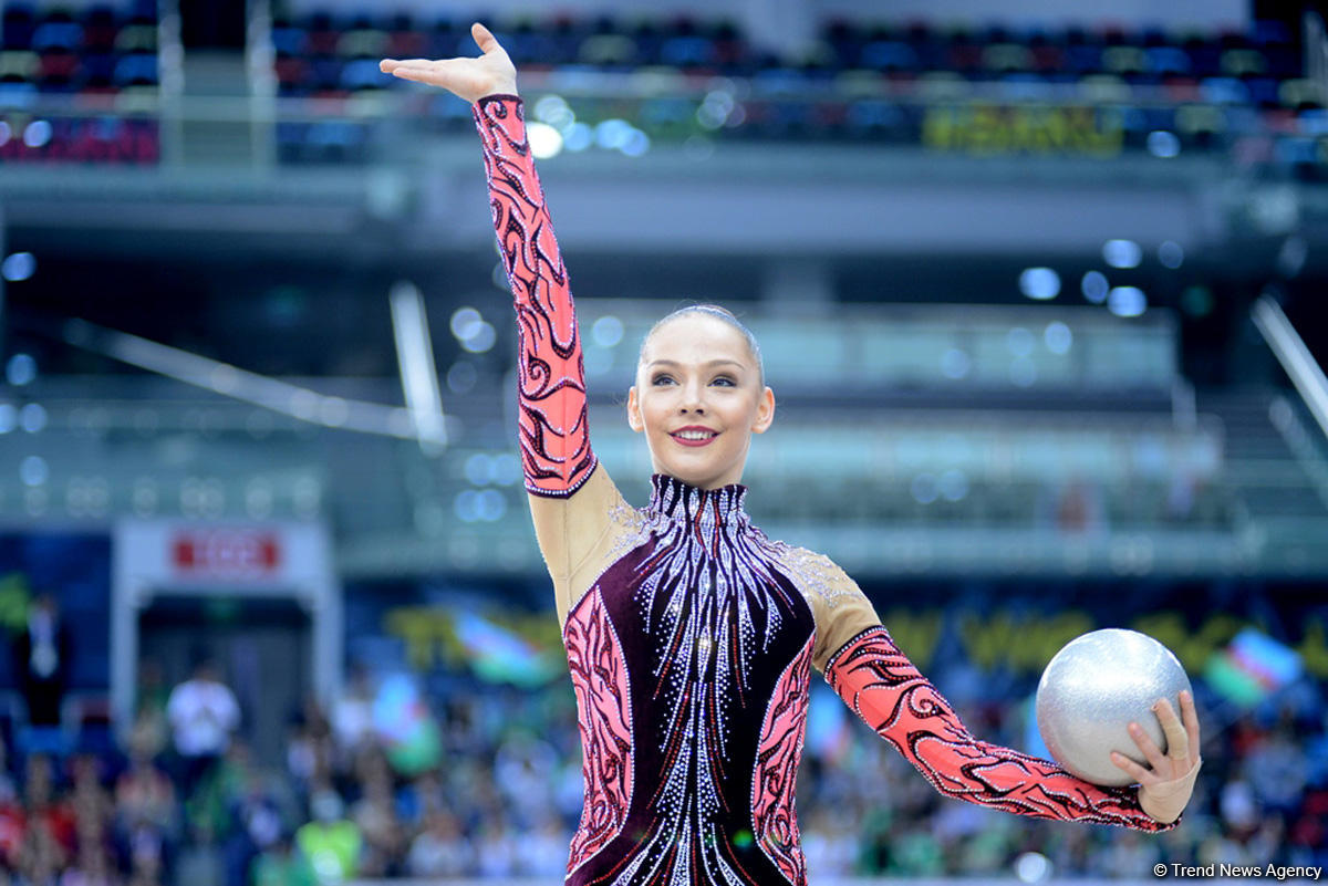 İslamiada çərçivəsində bədii gimnastika üzrə yarışlara start verildi (FOTO)