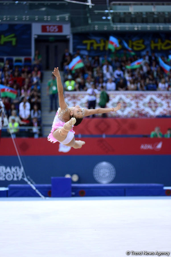 İslamiada çərçivəsində bədii gimnastika üzrə yarışlara start verildi (FOTO)