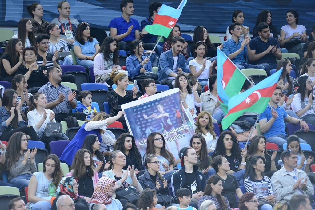 İslamiadada bədii gimnastika üzrə yarışların ikinci günü FOTOLARDA 