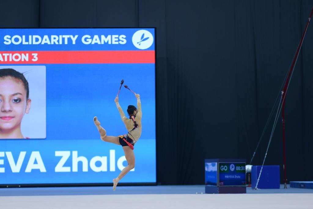 İslamiadada bədii gimnastika üzrə yarışların ikinci günü FOTOLARDA 